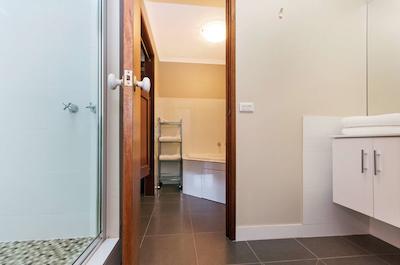 بست وسترن تودر متر این اند اپارتمنتز