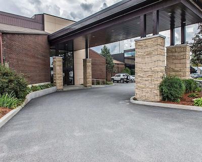 کوالیتی این اند سویتز اند سنتر د کنفرنسز گاتینیو