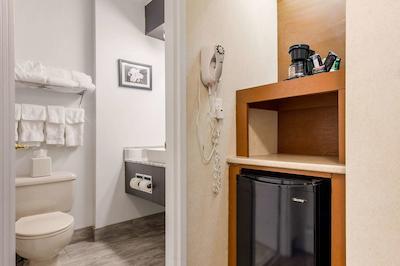 کوالیتی این اند سویتز اند سنتر د کنفرنسز گاتینیو