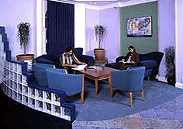کمفرت این کینگز کرز