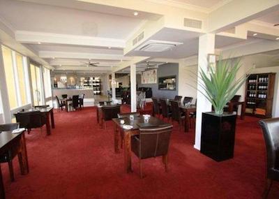 کمفرت این دیکین پالمز