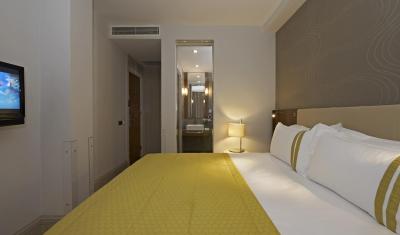 سناتور هتل تکسیم