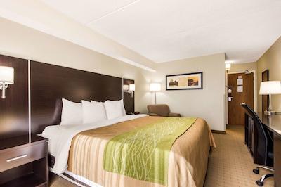 کمفرت این آیرپرت وست