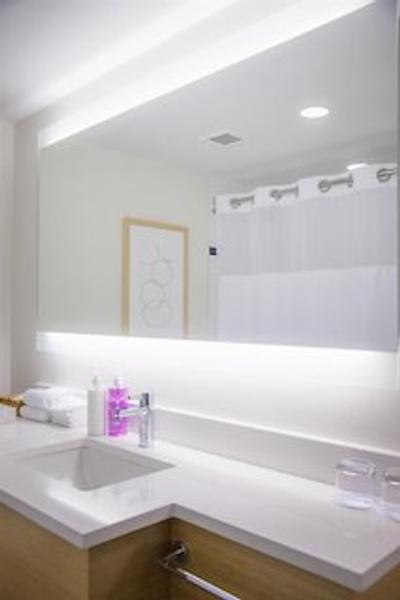 کاست باسشن هتل