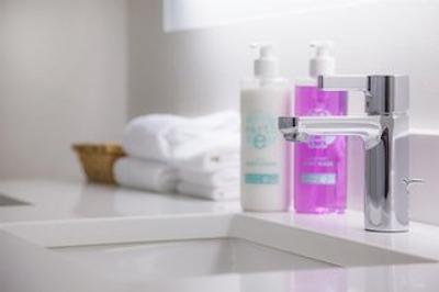 کاست باسشن هتل