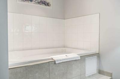 کمفرت این اند سویتز