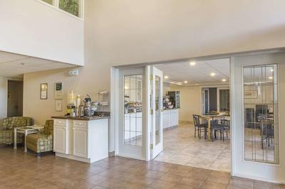 کمفرت این اند سویتز