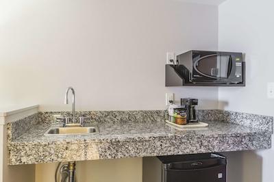 کمفرت این اند سویتز