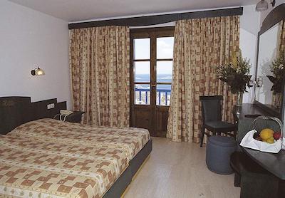 میکنیان ک هتلز