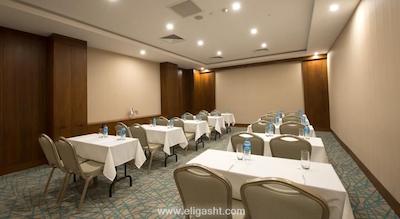 هالیدی این اکسپرس استانبول-التونیزاد