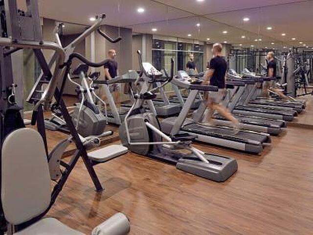 هالیدی این اکسپرس استانبول-التونیزاد