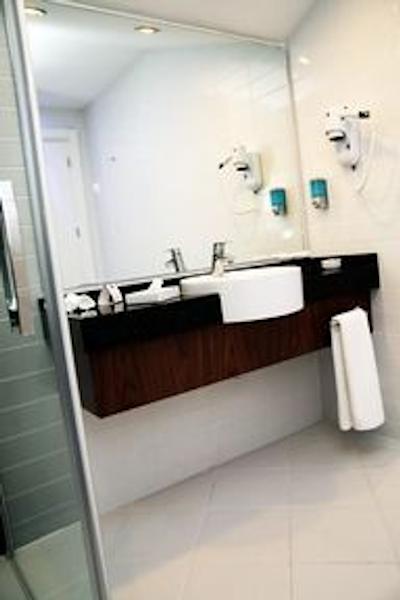 هالیدی این اکسپرس استانبول-التونیزاد