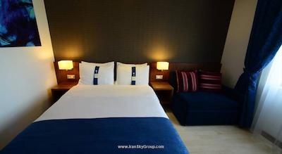 هالیدی این اکسپرس استانبول-التونیزاد