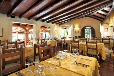 کلنا پارک هتل پرتو سروو