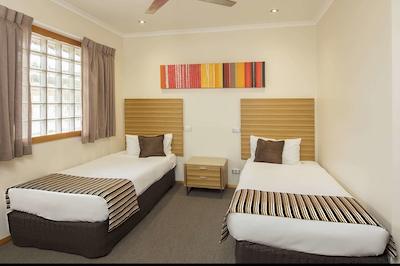 کمفرت این ا جولی-انا