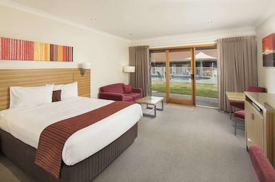 کمفرت این ا جولی-انا