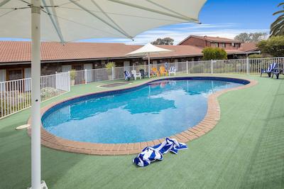 کمفرت این ا جولی-انا