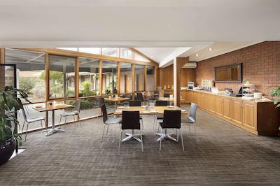 کمفرت این ا جولی-انا