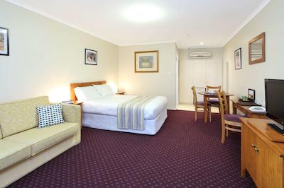 بست وسترن د هنری پارکز تنترفیلد