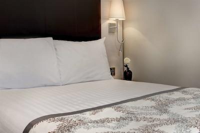 بست وسترن چیسویک پالاس اند سویتز