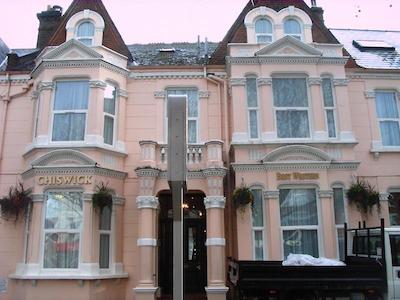 بست وسترن چیسویک پالاس اند سویتز