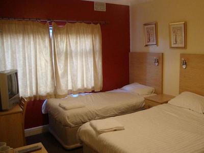 سیتی این اکسپرز هتل