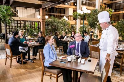 رادیسن هتل ادمنتون اسود