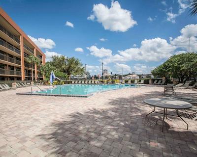 کلارین این لاک بونا ویستا