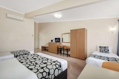 تووومبا متل اند اونتز سنتر