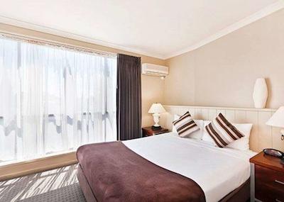 کمفرت این اُن راگلان