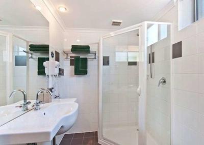 کمفرت این اُن راگلان