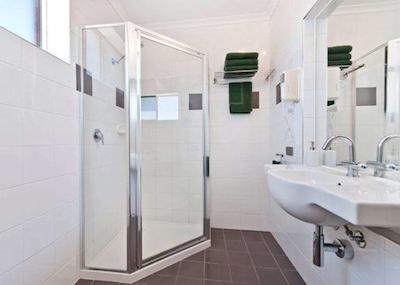 کمفرت این اُن راگلان