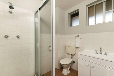 کمفرت این ربرت تونز