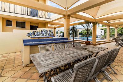 کمفرت این ربرت تونز