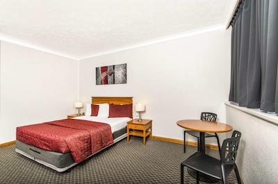 کمفرت این ربرت تونز