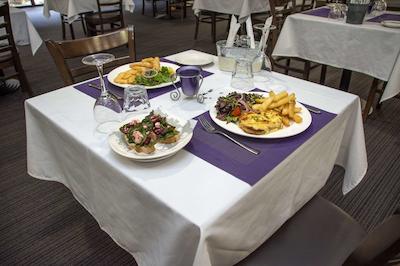 کمفرت این ربرت تونز