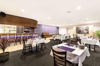 کمفرت این ربرت تونز