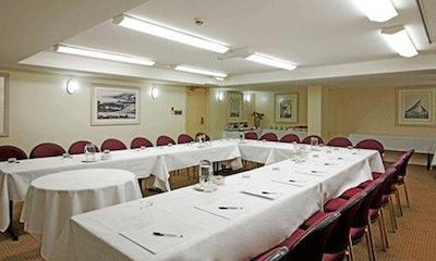 کوگی ساندز هتل اند اپارتمنتز