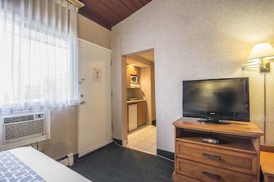 اکنو لج متل ویلیج