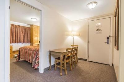 اکنو لج اند سویتز