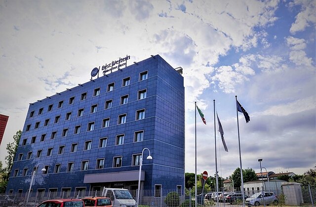 بست وسترن پالاس این هتل