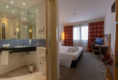 بست وسترن پالاس این هتل