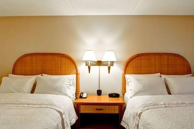 هامپتون این اند سویتز بای هیلتون گولف