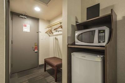 اکنو لج اسود