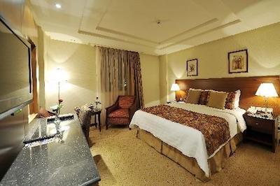 کرون پلازا رییاده پالاس