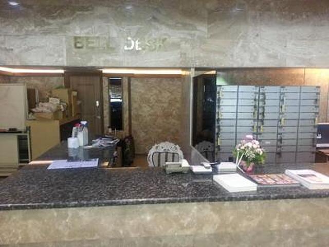 هتل کرون ایتاون