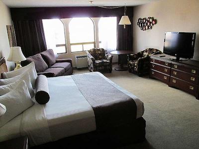 فردریکتون این