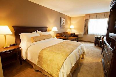 فردریکتون این