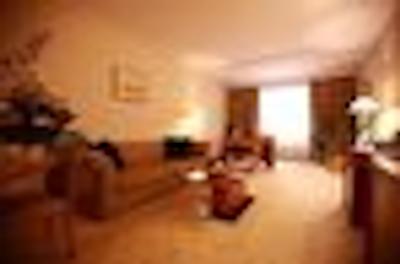 کرون پلازا بوکارست