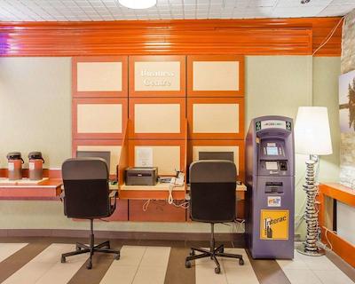 کمفرت این ترنتو آیرپرت